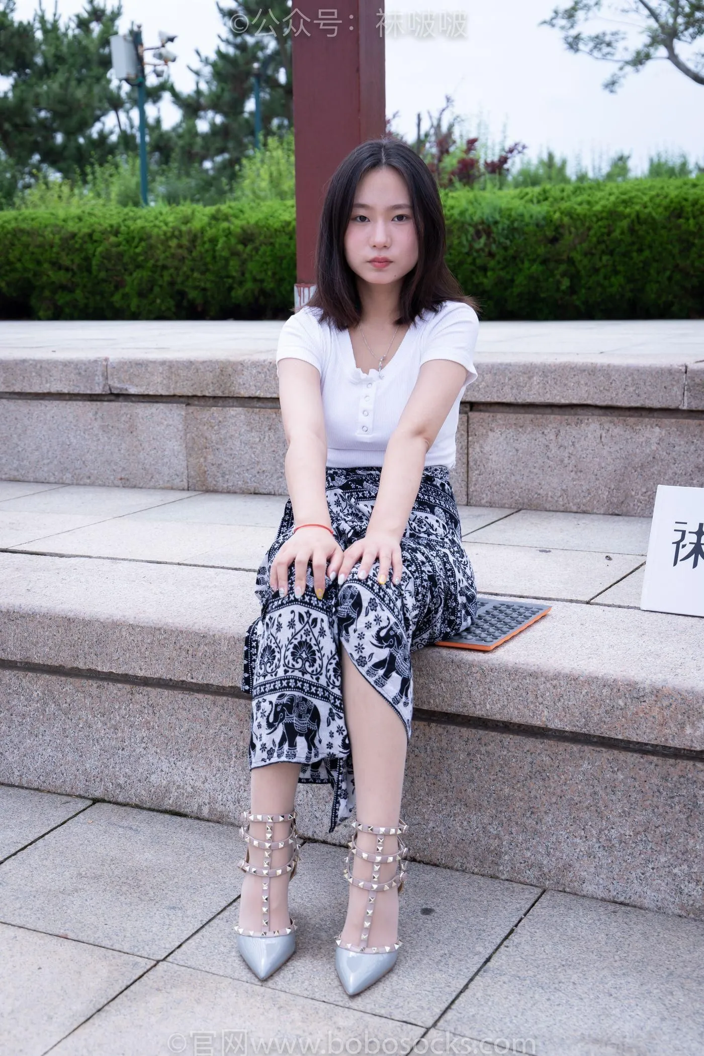 [BoBoSocks袜啵啵]NO.014 思思-华伦天奴高跟鞋、肉丝 [140P]插图6